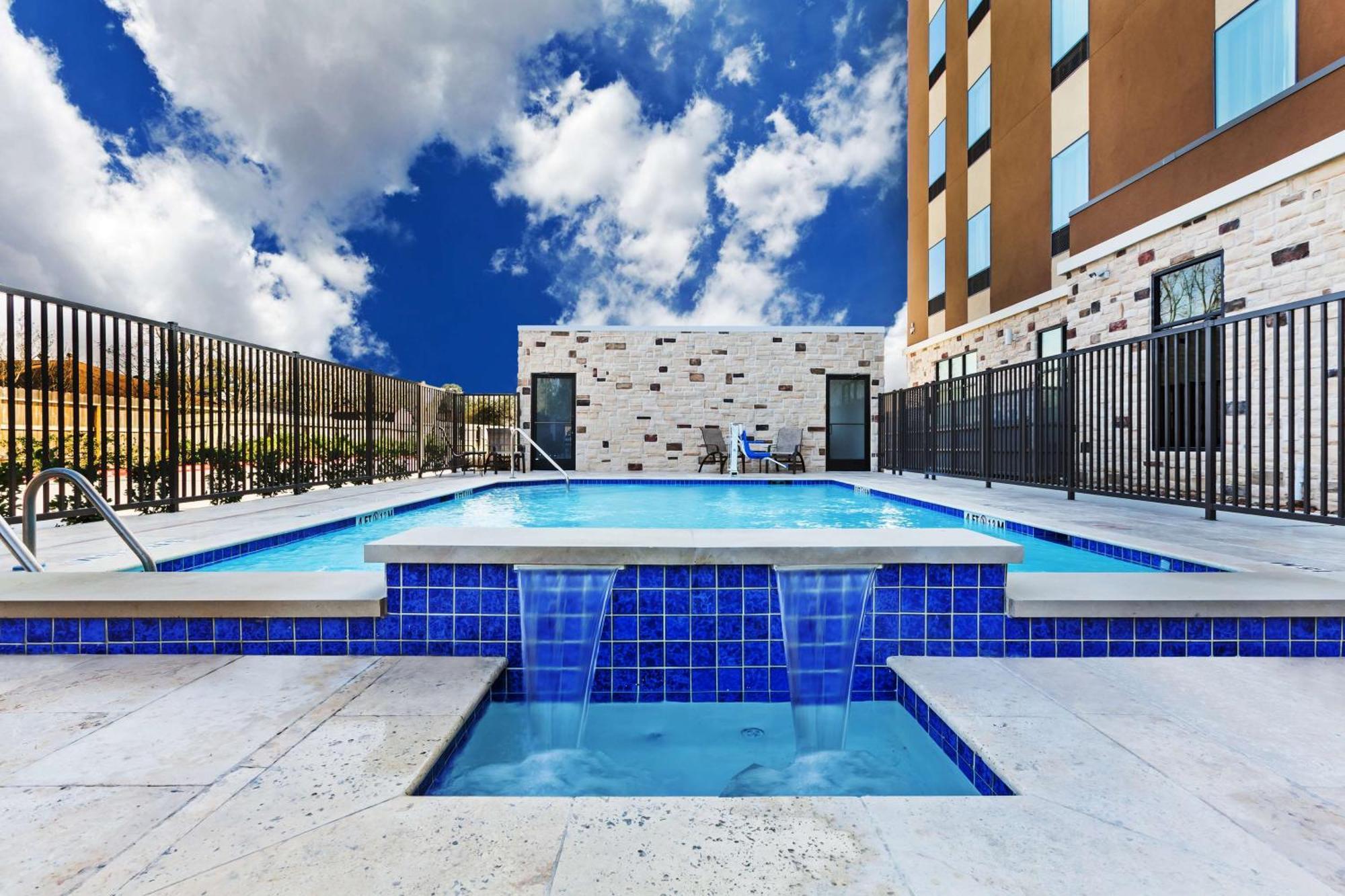 האמבל Hampton Inn & Suites Houston/Atascocita, Tx מראה חיצוני תמונה